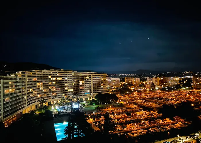 Cannes Marina, Vue Port Avec Piscine Et Parking Prive Apartmán *